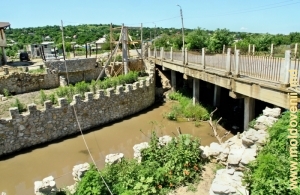 Строящийся туристический комплекс на реке Ботне в селе Русештий Ной, Яловень