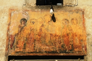 Icoana pictată pe peretele de sud, deasupra intrării în exonartex