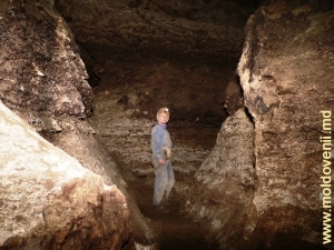 Ход в пещере