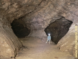 Один из больших залов пещеры
