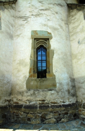 Fereasta de sus din absida altarului