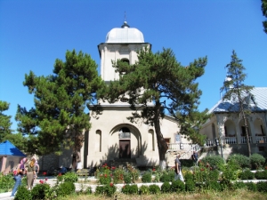 Mănăstirea Dobruşa, vedere din curtea mănăstirii, Şoldăneşti