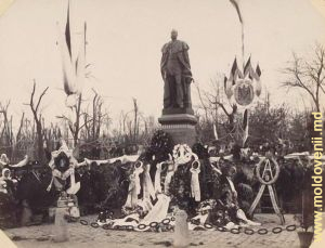 Памятник Императору Александру II. Из альбома Кондрацкого "Кишинёв и его окрестности. 1889 г."
