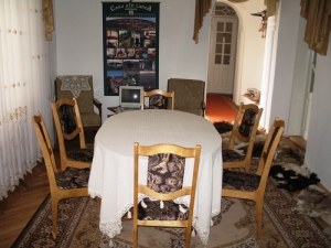 Столовая комната в частном отеле в с. Требужень «Каса дин Лунка»