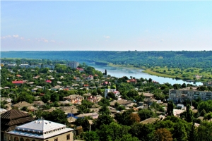 Вид на город и Днестр с Цыганской горки