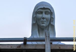 Partea de sus a statuii lui Mihai Costin