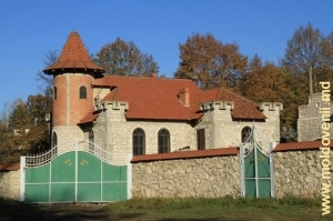 Centrul Turistic din satul Vorniceni