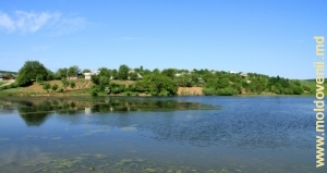 Вид на село Табэра и озеро 