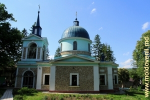 Biserica de vară a Mănăstrii Hîrjauca, primăvara, 2011