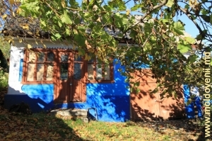 Дом в селе Вэлчинец, Кэлэраш