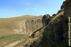 Вид на реку Драгиште с правого склона ущелья