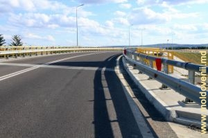 Nodul rutier de pe autostrada M2 Chișinău-Soroca, septembrie 2015