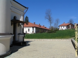 O parte a curţii Mănăstirii Căpriana, Străşeni