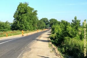 Reconstruirea traseului Chișinău-Ungheni, r-nul Strășeni, iunie 2015