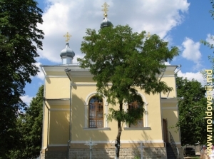 Biserica de vară a Mănăstirii Răciula, vedere din spate