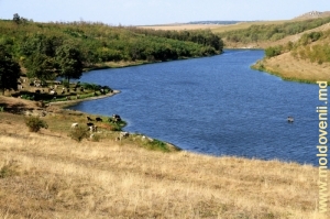 Lacul de acumulare Racovăţ între satele Bîrnzeni şi Corpaci, Edineţ