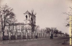 Strada Gostinaya. Biserica catolică. Anul 1889. Acum str. Mitropolitul Dosoftei
