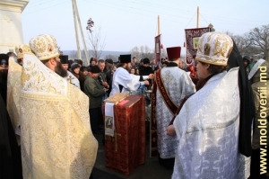 Sfințirea apelor de Bobotează la mănăstirea Curchi, 19 ianuarie 2012