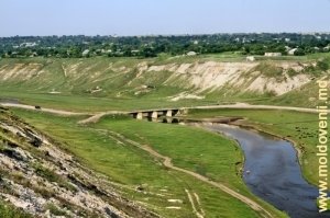 Drumurile şi podul sus de Răut în preajma satului Ştefăneşti, Floreşti