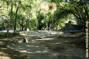 Вид на парк со стороны ротонды