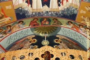 Noile picturi ale bisericii de iarnă a mănăstirii Hîrbovăţ, 2011