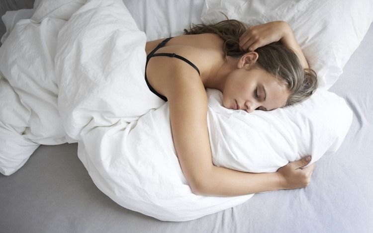 6 ошибок, которых нужно избежать перед сном, чтобы не набрать вес