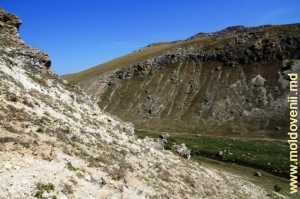 Вид на ущелье с правого склона