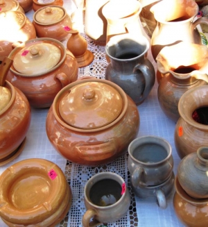 Vase contemporane din ceramică