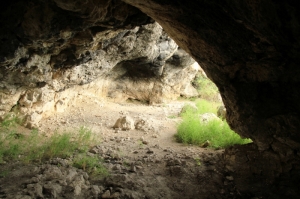 Interiorul peşterii