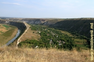 Село Бутучень, вид с западного склона Бутученского ущелья