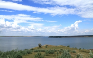 На берегу Костештского водохранилища, Костешть, Рышкань