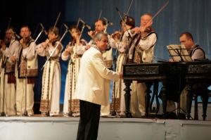 Orchestră de muzică populară, dirijor Petru Neamț