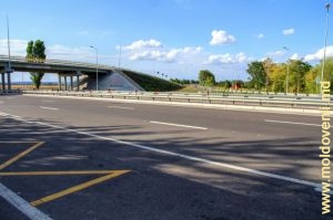 Nodul rutier de pe autostrada M2 Chișinău-Soroca, septembrie 2015