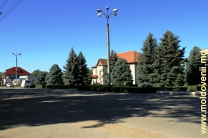 Центр села Чобурчиу (Чобручи) 